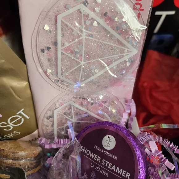 Plum Body Cream Gift Set - Picture 6 of 10